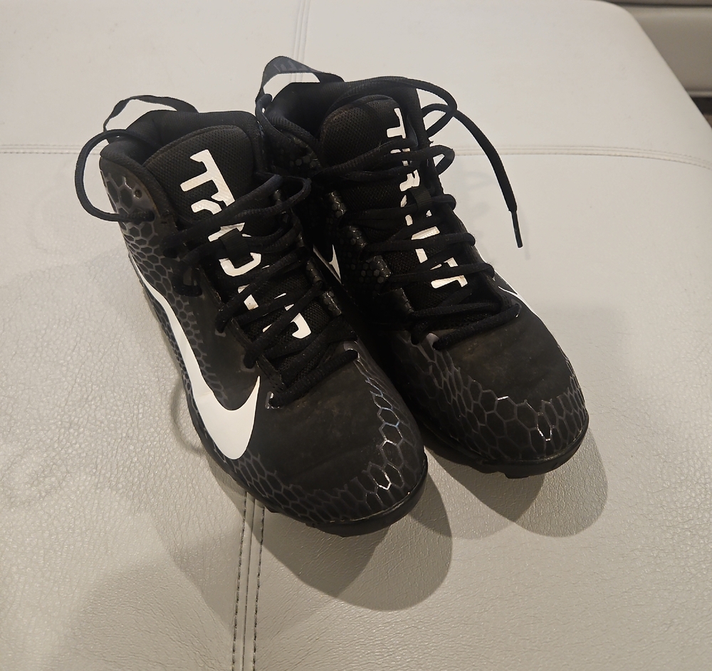 Nike Black and White Kids Sneakers